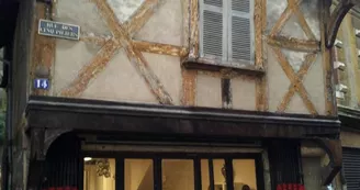 MH Atelier : création sur porcelaine