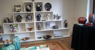 MH Atelier : création sur porcelaine