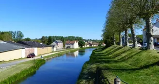 Aux Baboteurs - Location de cycles et excursions accompagnées autour du canal de Berry Aux Baboteurs - Location de cycles et excursions accompagnées autour du canal de Berry