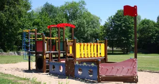 Aire de jeux enfants - Bourbon-l'Archambault Aire de jeux enfants - Bourbon-l'Archambault