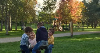 Aire de jeux enfants - Bourbon-l'Archambault Aire de jeux enfants - Bourbon-l'Archambault