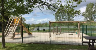Aire de jeux enfants - Tronget Aire de jeux enfants - Tronget