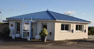 extérieur-brit-azur-hotel-saint-andré-de-la-marche-angers-nantes-anjou-osezmauge extérieur-brit-azur-hotel-saint-andré-de-la-marche-angers-nantes-anjou-osezmauge