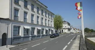 Best Western Adagio Façade Extérieure - Hôtel côté LOIRE_1 Best Western Adagio Façade Extérieure - Hôtel côté LOIRE_1