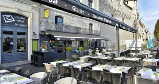 Cristal - Terrasse agréable pouvant accueillir jusqu'a 150 personnes_1 Cristal - Terrasse agréable pouvant accueillir jusqu'a 150 personnes_1