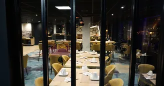 Hôtel Mercure Bords de Loire - salle verriere_11 Hôtel Mercure Bords de Loire - salle verriere_11