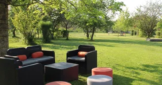 Hôtel Le Chai de la Paleine Salons détente - Parc Hôtel Chai de la Paleine_13 Hôtel Le Chai de la Paleine Salons détente - Parc Hôtel Chai de la Paleine_13