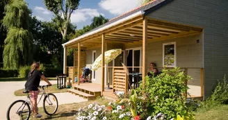 Camping le Pont des Fées à Baugé-en-Anjou - locatif : chalet Camping le Pont des Fées à Baugé-en-Anjou - locatif : chalet
