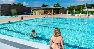 La piscine - Camping le Pont des Fées de Baugé-en-Anjou La piscine - Camping le Pont des Fées de Baugé-en-Anjou
