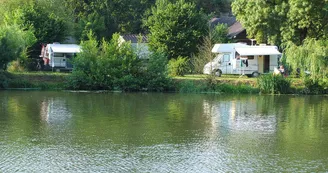 Camping Les Portes de l'Anjou - Emplacement Camping Les Portes de l'Anjou - Emplacement