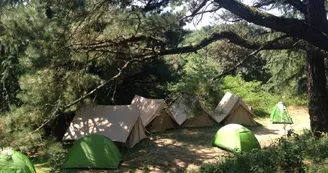 tente-camping-hautes-herbes-le-longeron-sevremoine tente-camping-hautes-herbes-le-longeron-sevremoine