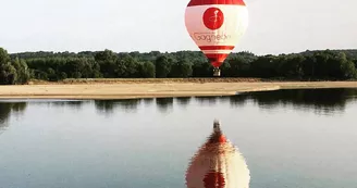Montgolfière rasant la Loire Montgolfière rasant la Loire