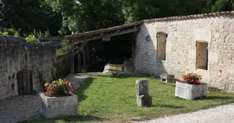 Clion sur Seugne, Village de pierres & d'eau Clion sur Seugne, Village de pierres & d'eau