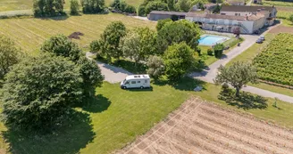 Aire d'accueil camping-cars | MAISON CAMPS Aire d'accueil camping-cars | MAISON CAMPS
