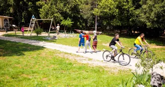 Tentes Lodge sur pilotis au Camping Mille étoiles