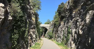 Le Vallon du Savel, voie verte et rivière à côté
