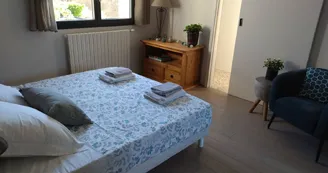 Le Grand Cèdre – 2 chambres d’hôtes Le Grand Cèdre – 2 chambres d’hôtes