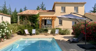Villa L'Embellie, gîte 3 *, climatisation /grande piscine privée, 6-7 personnes SUD Ardèche
