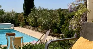 Villa L'Embellie, gîte 3 *, climatisation /grande piscine privée, 6-7 personnes SUD Ardèche