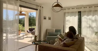 Villa Carpe Diem, gîte bien-être 4 * accessible PMR, climatisation /mini-piscine privée, SPA et sauna 2-3 personnes SUD Ardèche