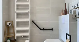 Villa Carpe Diem, gîte bien-être 4 * accessible PMR, climatisation /mini-piscine privée, SPA et sauna 2-3 personnes SUD Ardèche