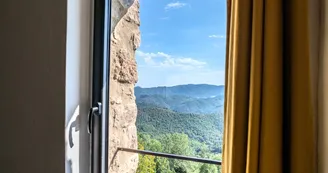 La Châtaigne Perchée - Côté hameau