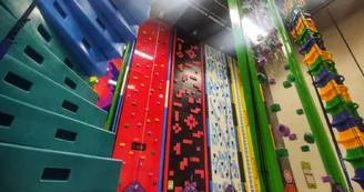 sologne-romorantin-loisirs-enfants-kids-jeu-interieur-indoor-game-escalade-fun-wall-sportindoorconcept©otscs_NM sologne-romorantin-loisirs-enfants-kids-jeu-interieur-indoor-game-escalade-fun-wall-sportindoorconcept©otscs_NM