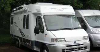 camping_car_blanc_sologne camping_car_blanc_sologne