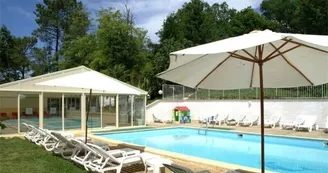 Les-Hauts-de-Lastours-piscine