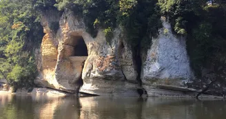 canoes-decouverte-dordogne-sarlat-riviere-kayak-rocher-vitrac