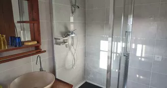 Une salle d'eau