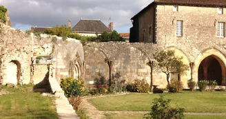 Abbaye Saint Sauveur de Charroux_5