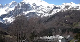 Vue sur les sommets environnants depuis le Chalet