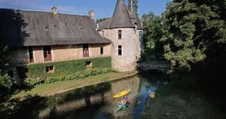01-Location de Canoë, kayak -Douve du Château de Cerçigny 01-Location de Canoë, kayak -Douve du Château de Cerçigny