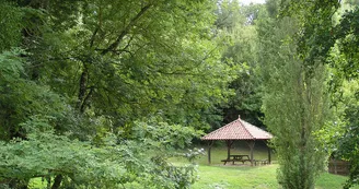 Aire de stationnement camping-car de Cloué_1