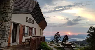Refuge Jeandel en été