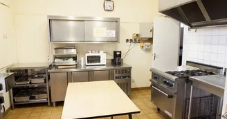 cente_vacances_la_forge_Paulhiac_cuisine