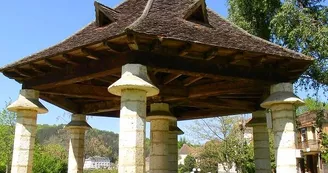 Kiosque Le Bugue- redimensionné Sirtaqui