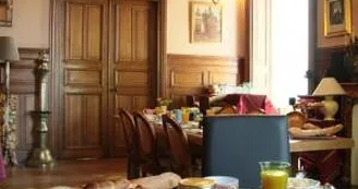 villaprimerose salle déjeuner.jpg