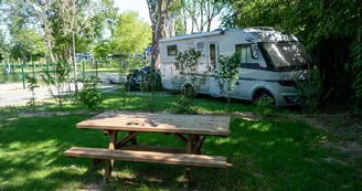Aire camping-cars de Troyes La Champagne © O. Douard - Troyes La Champagne Tourisme (6).jpg Aire camping-cars de Troyes La Champagne © O. Douard - Troyes La Champagne Tourisme (6).jpg