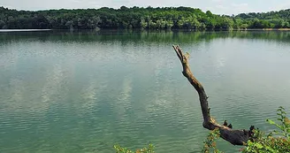 Lac de Charmes Lac de Charmes