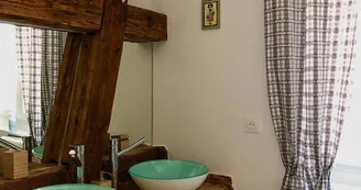Au repos des vignes : Chambre intime Au repos des vignes : Chambre intime