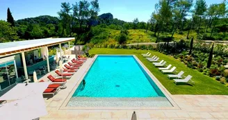 Hôtel Domaine de Valmouriane piscine