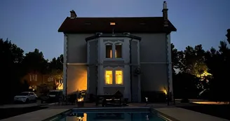 Maébrilu by night