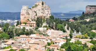 Le Rocher de Vitrolles et le vieux village