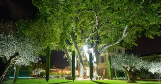 La Bastide de Boulbon La Bastide de Boulbon