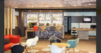 Hôtel Ibis Marseille Timone.jpg