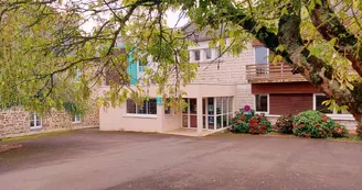 Gîte de la Colmont à Gorron, 60 personnes Gîte de la Colmont à Gorron, 60 personnes