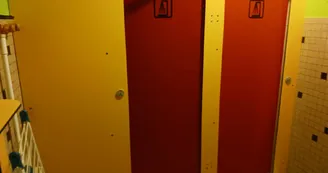 Sanitaire douches - Gîte la Bataille Sanitaire douches - Gîte la Bataille