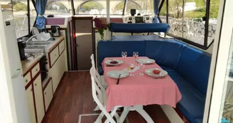 Location de bateau habitable Laval Location de bateau habitable Laval